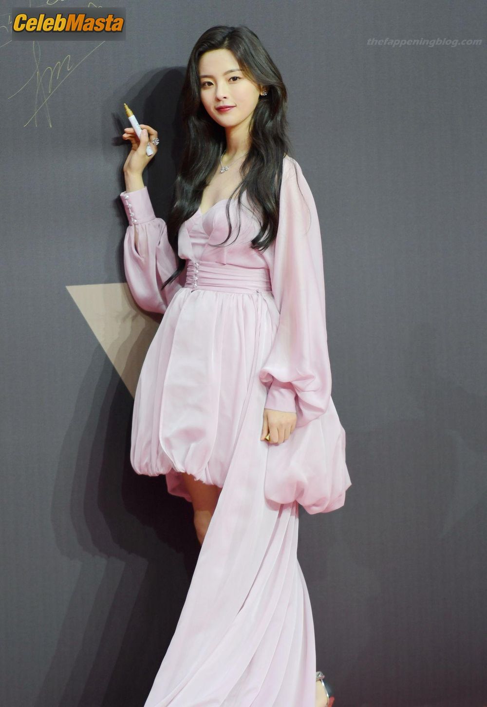 Yang Chaoyue Photos: Sexy At The 2020 Tencent Video Star Awards In Nanjing City photo 1