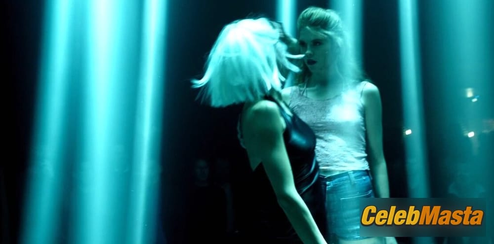 Ana Ularu in Muse