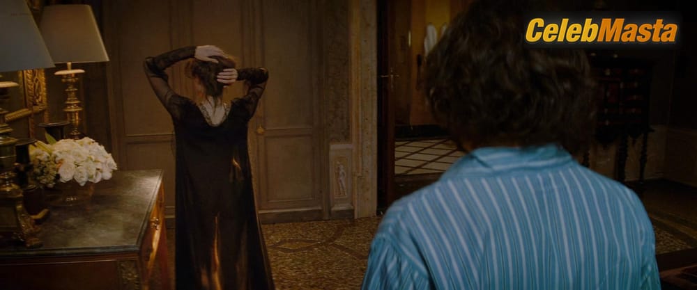 Angelina Jolie Photo Gallery from The Tourist photo 1
