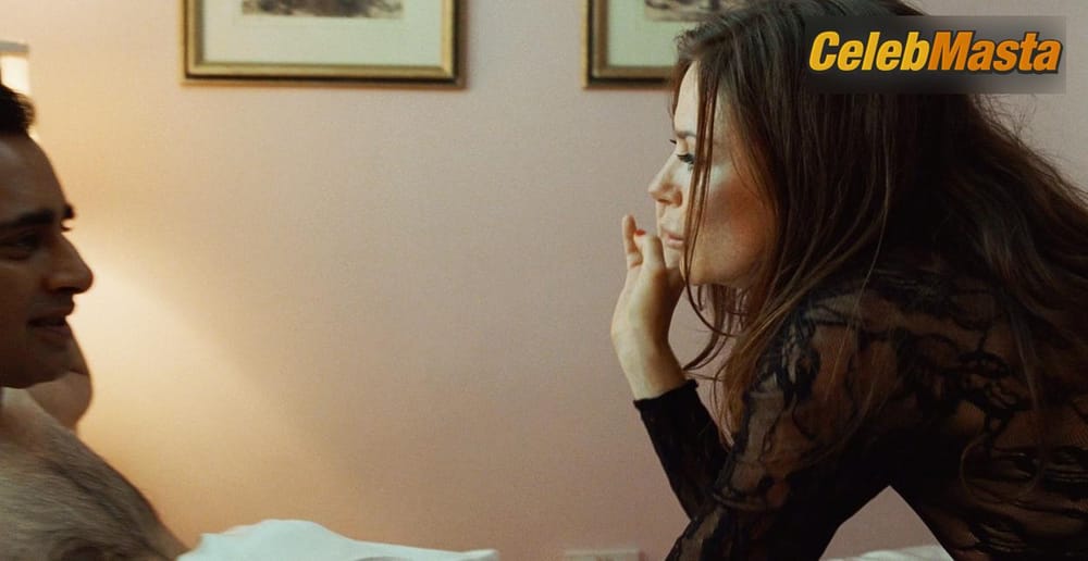 Anna Friel Scene Photos Gallery from London Boulevard photo 1