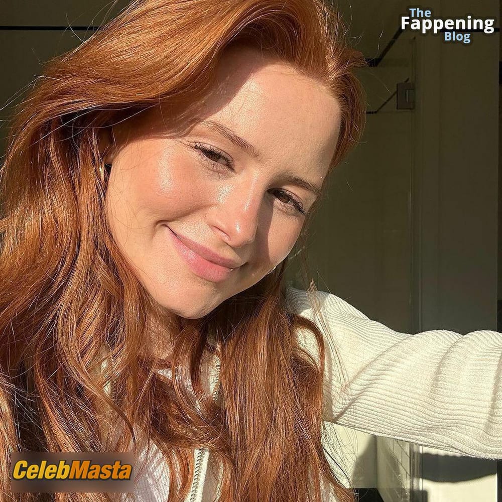 Photo Gallery: Madelaine Petsch photo 1