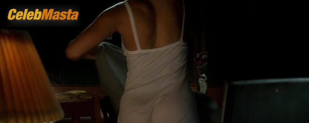 Jennifer Lopez Topless Photo Set from Anaconda photo 1