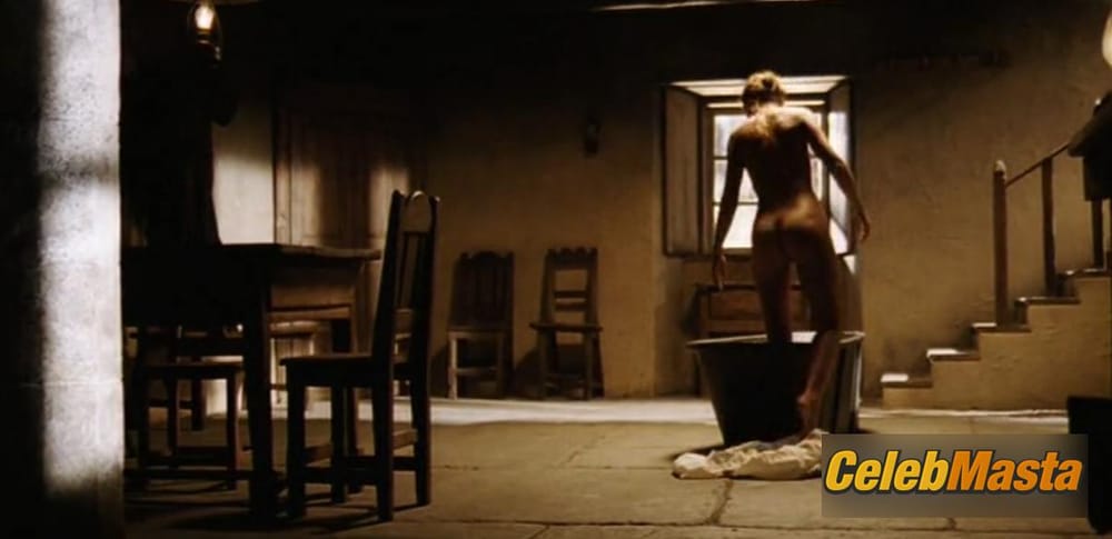 Elsa Pataky Scene Photos Gallery from Werewolf Hunter Legend Of Romasanta photo 1