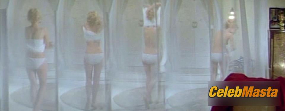 Photo Gallery: Jane Fonda in The Game Is Over photo 1