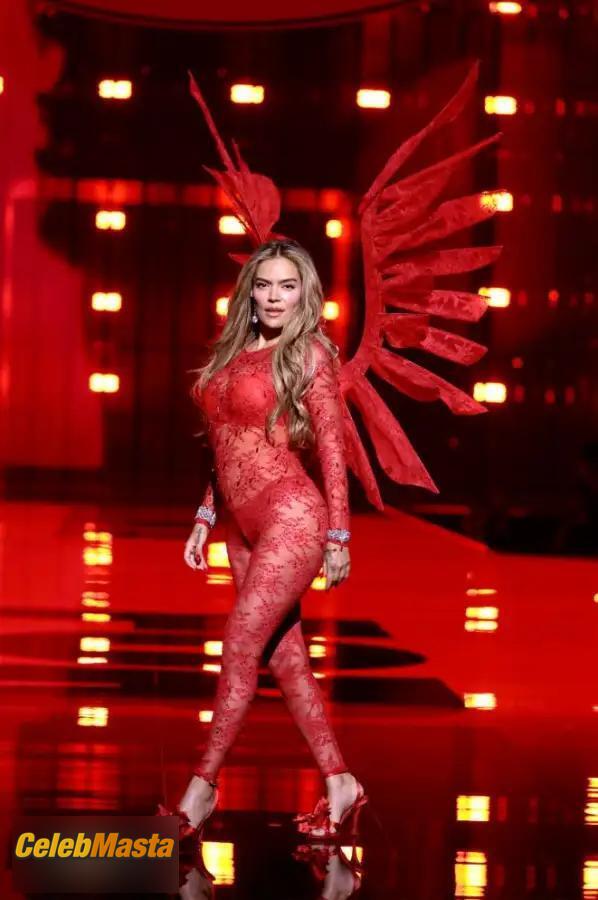 Karol G Photo Gallery from The Victoria’s Secret Fashion Show 2025 photo 1