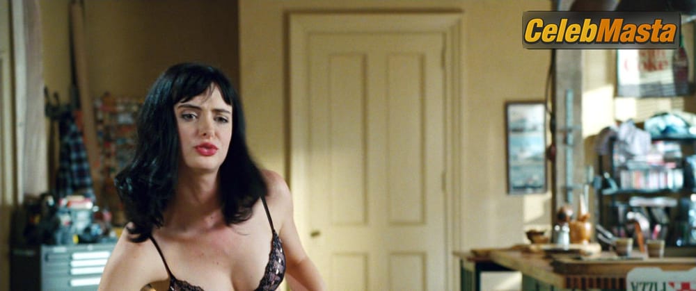 Photo Gallery: Krysten Ritter in What Happens In Vegas photo 1