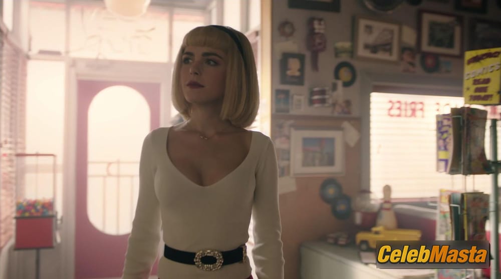 Kiernan Shipka Photo Collection from Riverdale photo 1