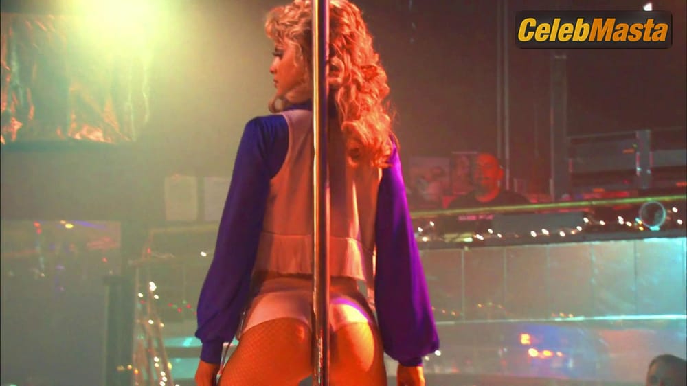 Mena Suvari Photo Collection from Sex And Lies In Sin City photo 1
