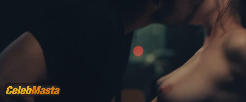 Shailene Woodley Photos from Endings, Beginnings photo 1