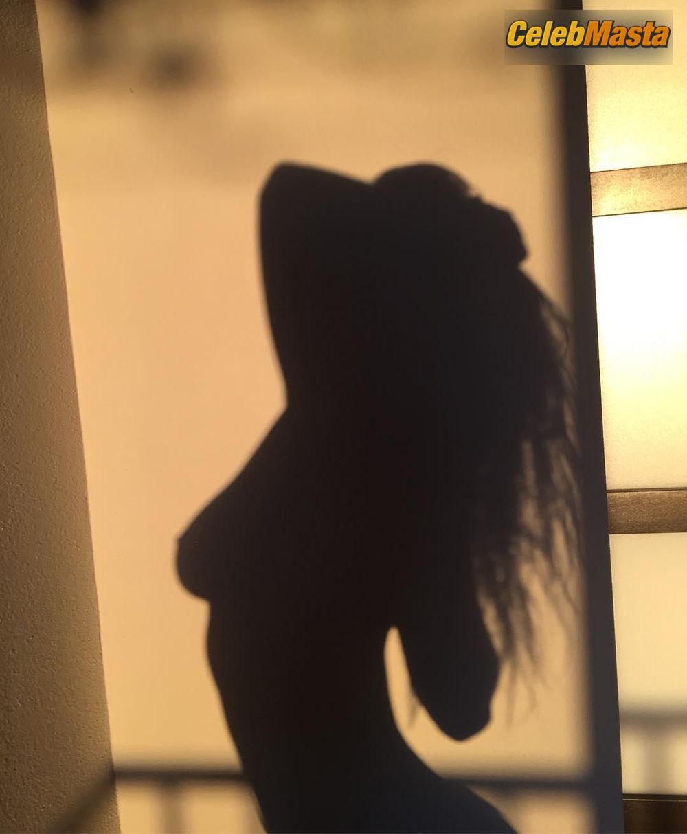 Lia Marie Johnson Photo Set: Instagram Photo photo 1