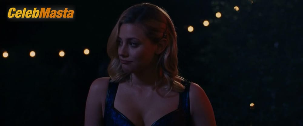 Photo Gallery: Lili Reinhart in Chemical Hearts photo 1