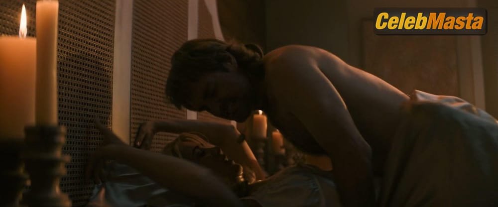 Kristen Wiig Photo Gallery from Macgruber photo 1
