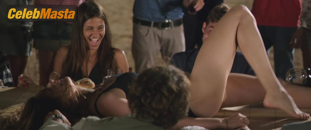 Laetitia Casta Scene Photos Gallery from Una Donna Per Amica photo 1