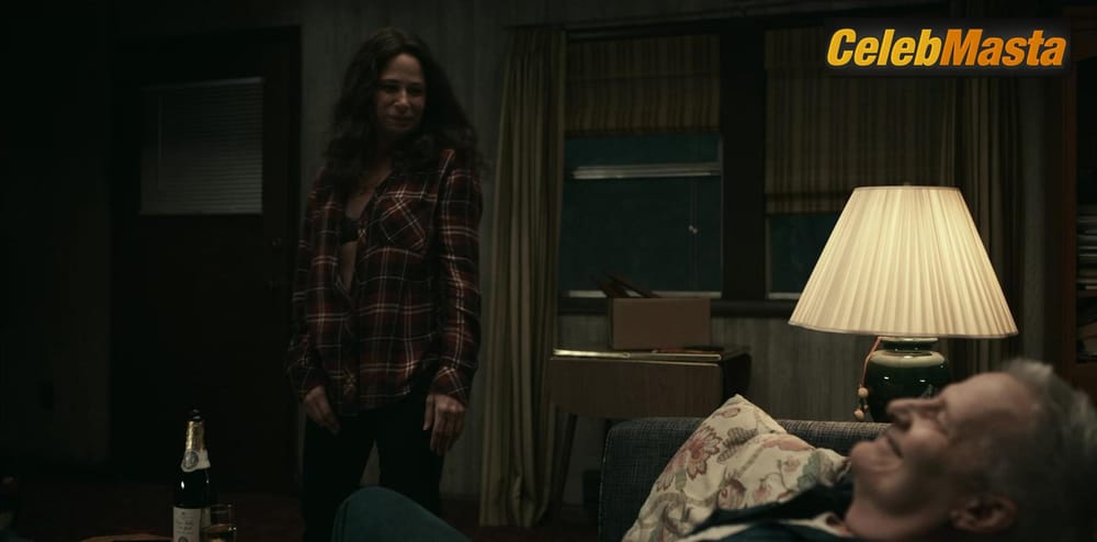 Maura Tierney Scene Photos Gallery from American Rust photo 1