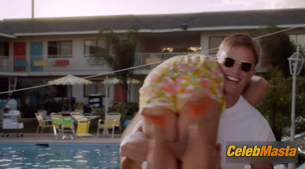 Yvonne Strahovski Photos from The Astronaut Wives Club photo 1