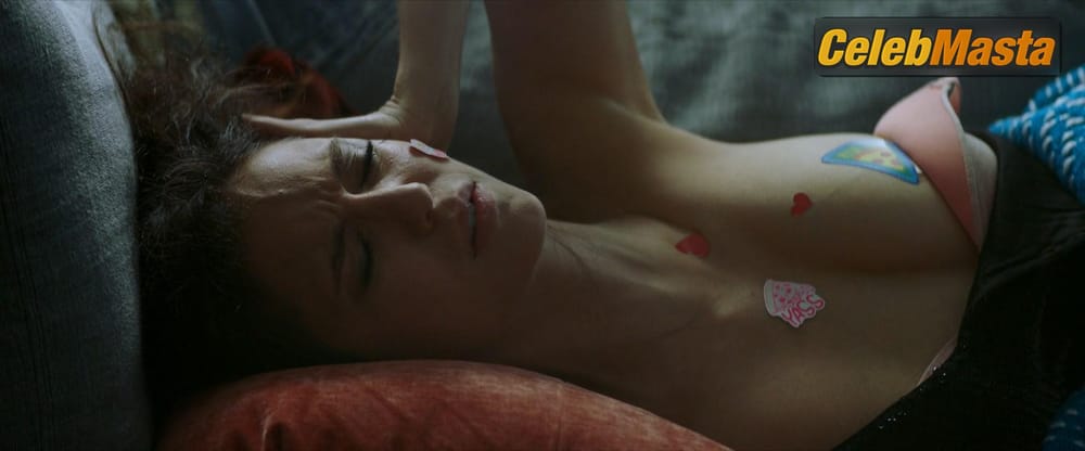 Photo Gallery: Nina Dobrev in Sick Girl photo 1