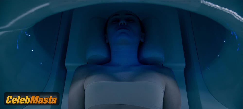 Photo Gallery: Miley Cyrus in Black Mirror photo 1