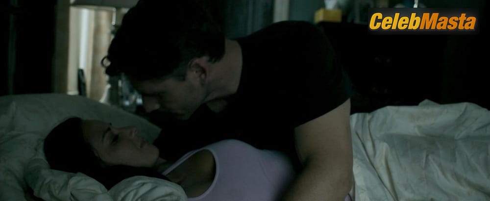 Olivia Munn Photo Set from Deliver Us From Evil photo 1