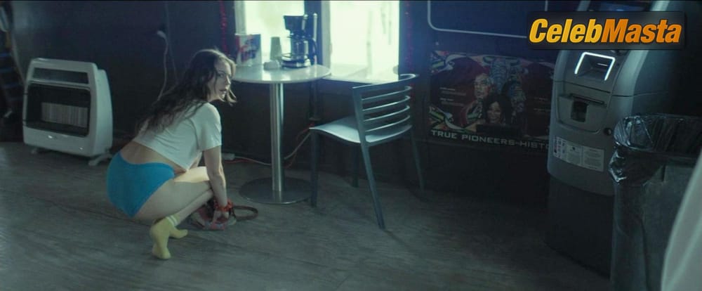 Willa Holland Scene Photos Gallery from The Dirty South photo 1