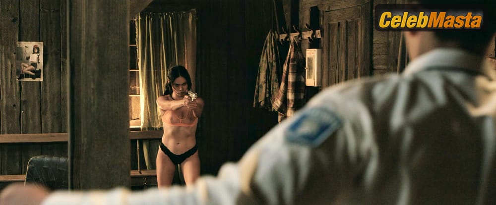Photo Gallery: Rosa Salazar in Play Dirty photo 1