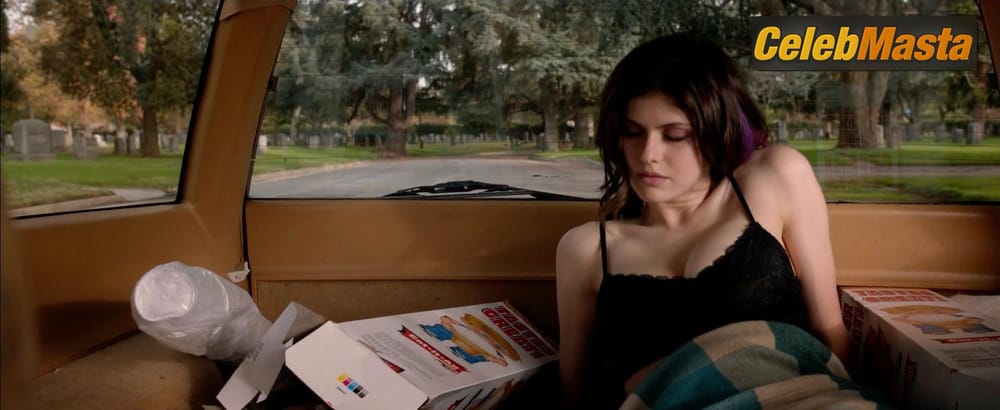 Alexandra Daddario Scene Photos Gallery from Burying The Ex photo 1