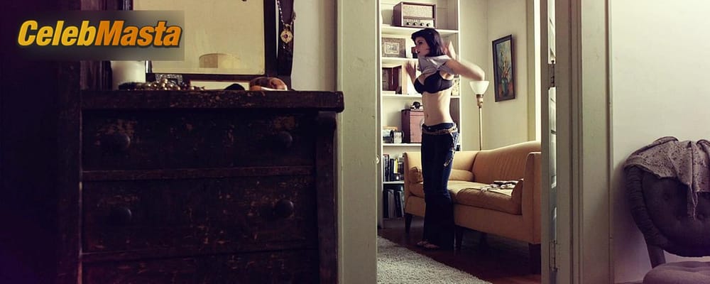 Alexandra Daddario Photo Gallery from Texas Chainsaw 3d photo 1