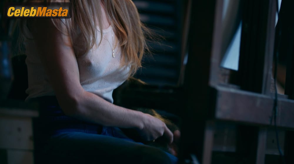 Photo Gallery: Amanda Seyfried in Things Heard & Seen photo 1