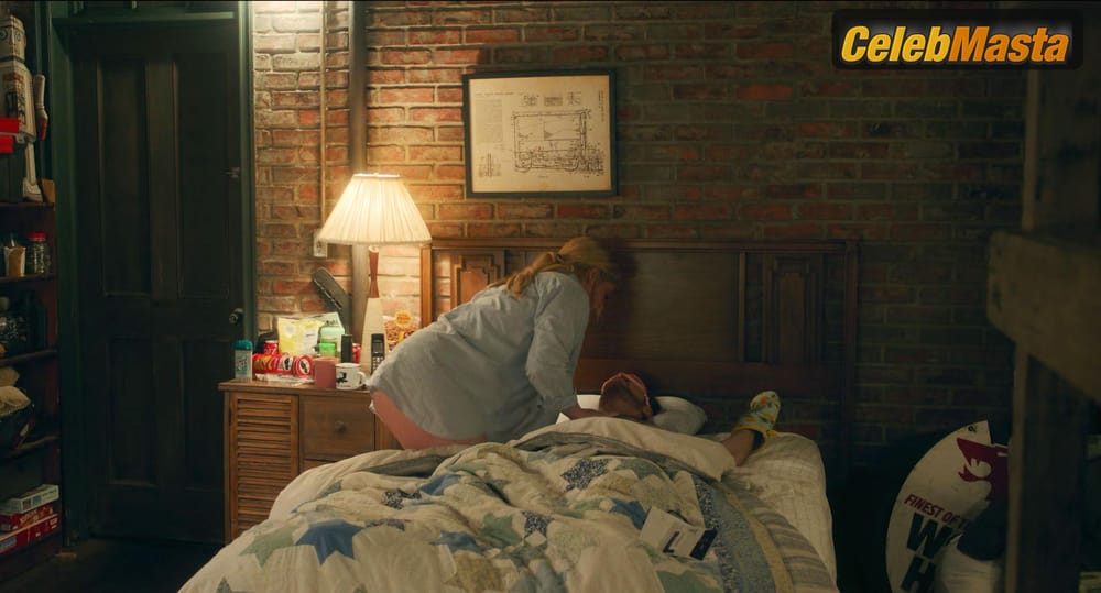 Photo Gallery: Amy Schumer in Kinda Pregnant photo 1