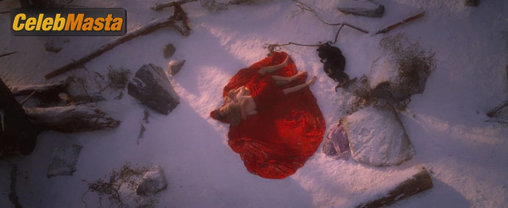 Amanda Seyfried Photo Collection from Red Riding Hood photo 1