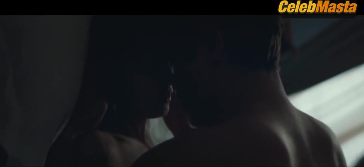 Benedetta Porcaroli's Bare Tits Scene in The Shadow Of The Day