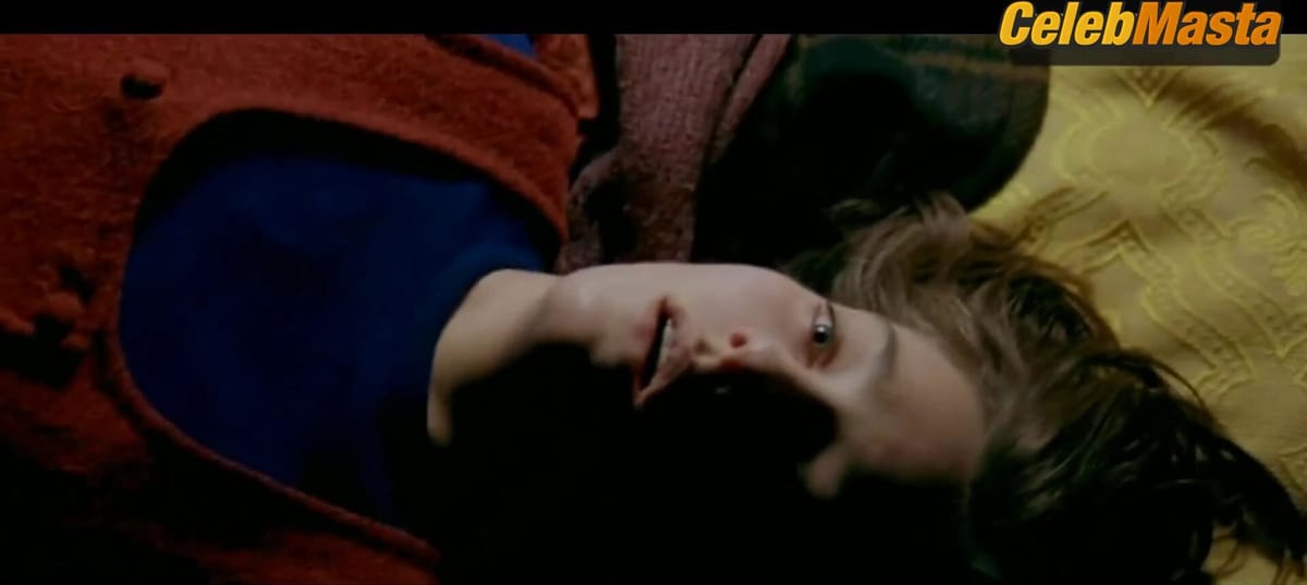 Giovanna Mezzogiorno Nude Tits Scene from Del Perduto Amore