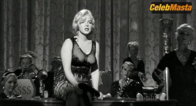 Marilyn Monroe Shows Sexy Scene in Some Like It Hot