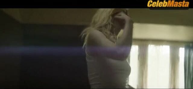 Elle Fanning's Hot Scene in Teen Spirit