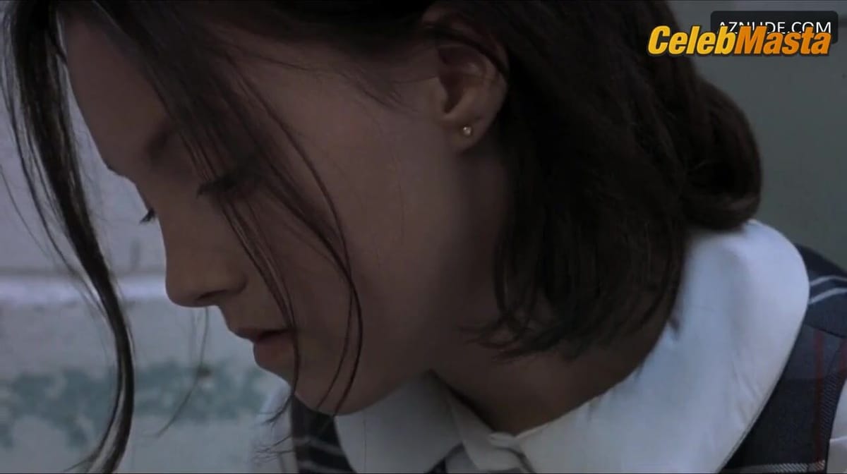 Christina Ricci Bares Boobs Scene in Prozac Nation