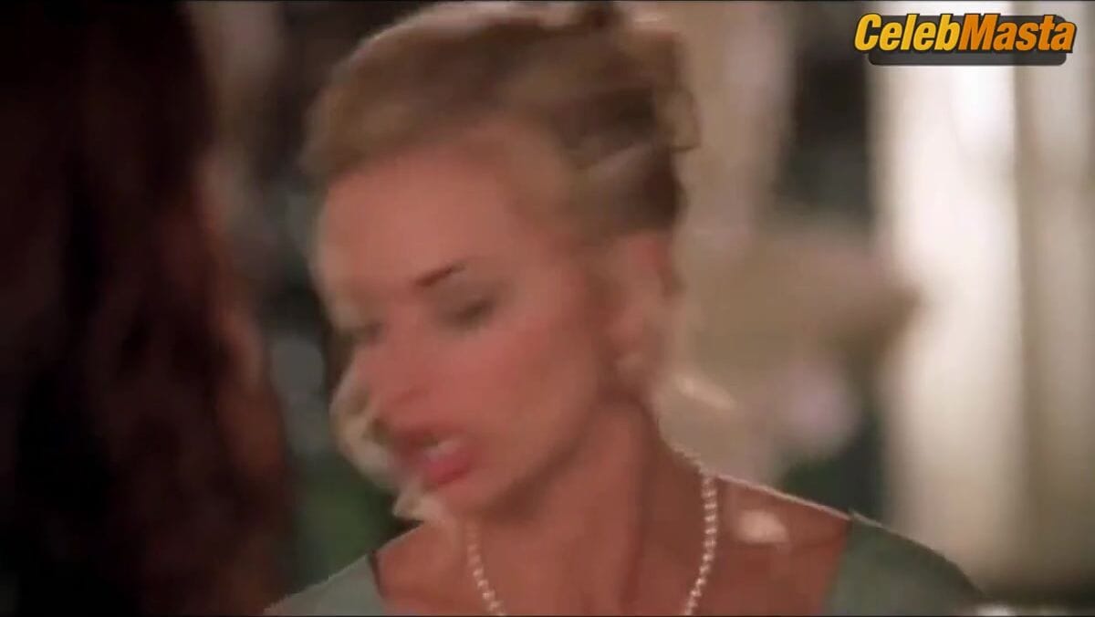 Jaime Pressly's Underwear Scene in Tomcats