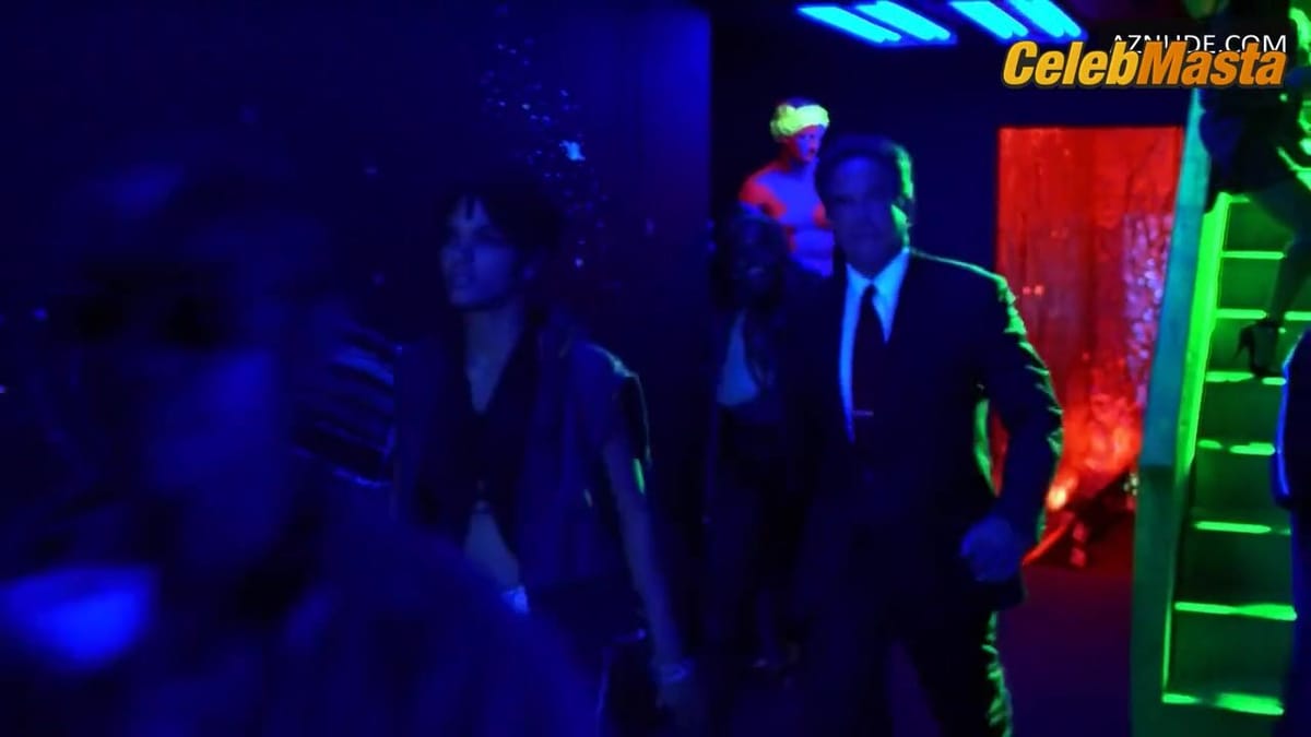 Halle Berry's Seductive Scene in Bulworth