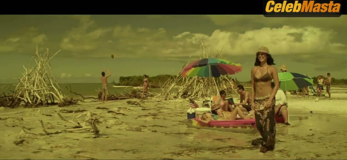 Olivia Munn, Cody Horn Swimsuit Scene in Magic Mike