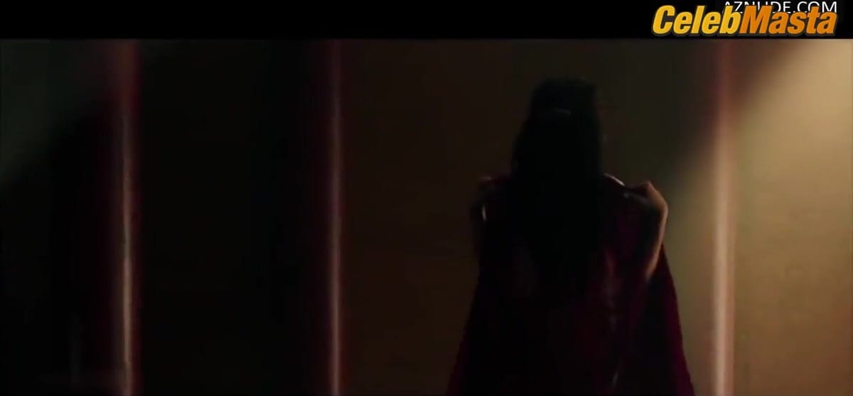 Irina Shayk's Booty Scene in Hercules