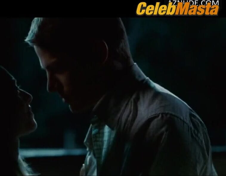 Amanda Seyfried's Boobs Scene in Dear John