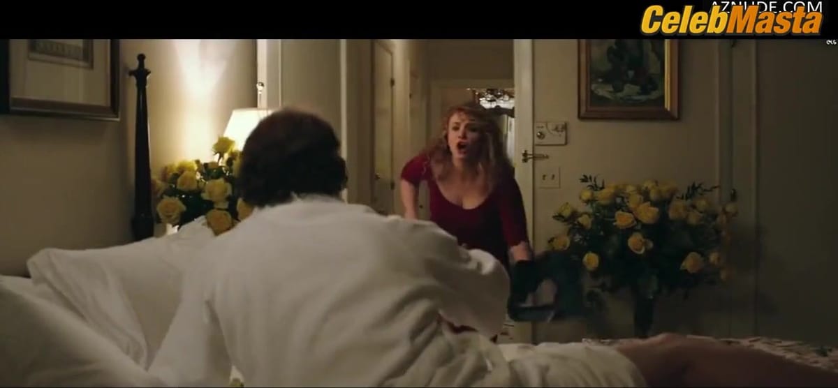 Bryce Dallas Howard in Gold
