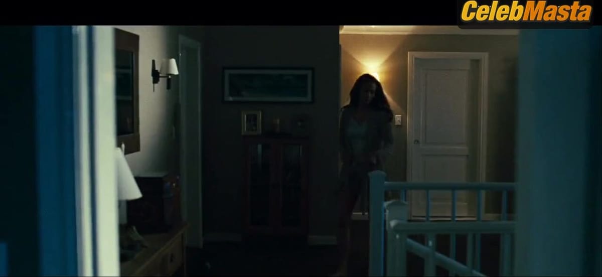 Paula Patton Reveals Sexy Scene in Mirrors