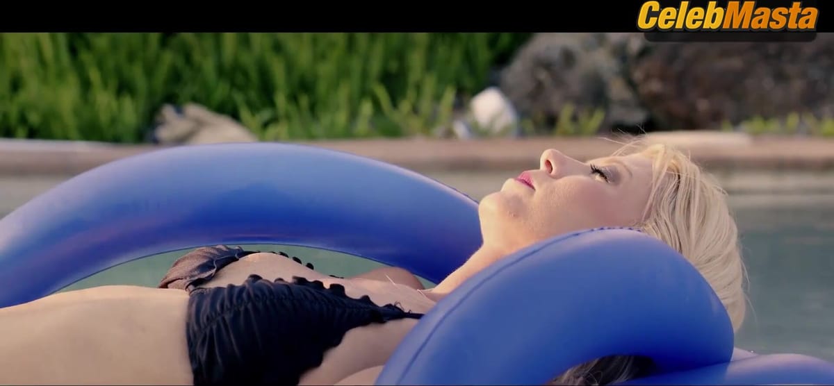 Tara Reid's Tits and Bikini Scene in Charlie's Farm