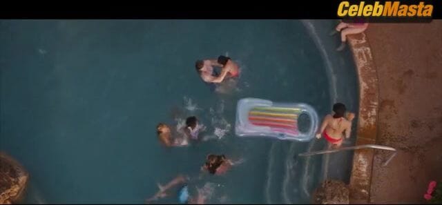 Anna Kendrick and Aubrey Plaza Swimsuit Scene from Mike & Dave Need Wedding Dates
