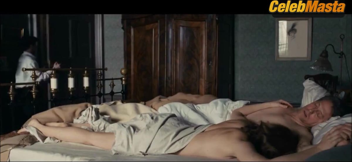 Rebecca Ferguson's Hot Scene in Florence Foster Jenkins