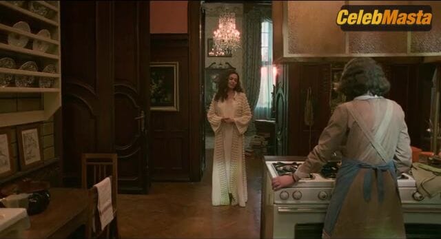 Angelina Jolie in Maria