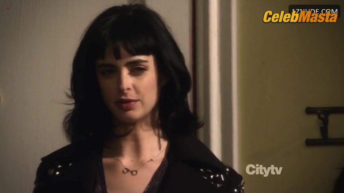 Krysten Ritter in Don't Trust The B---- In Apartment 23
