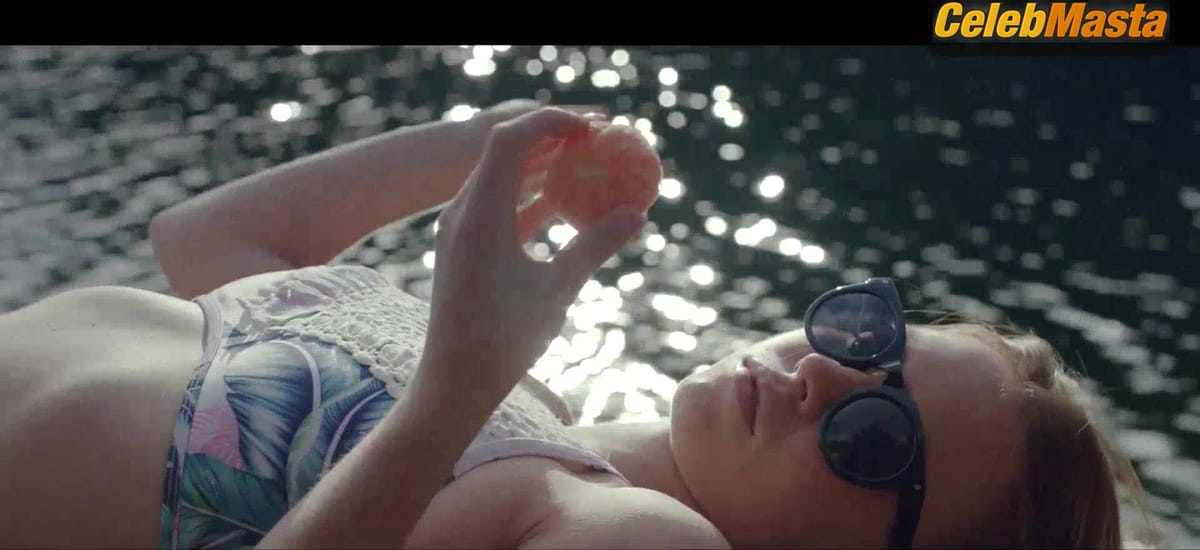 Otmara Marrero and Sydney Sweeney Swimsuit Scene from Clementine