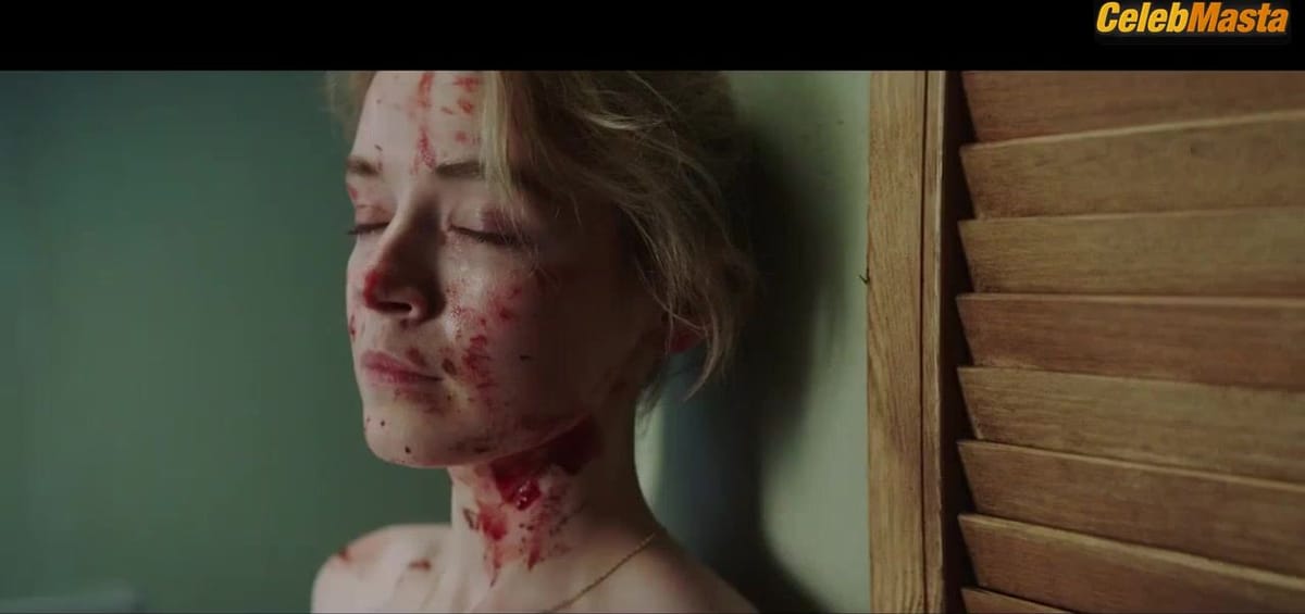 Sarah Bolger's Tits Scene from A Good Woman Is Hard To Find