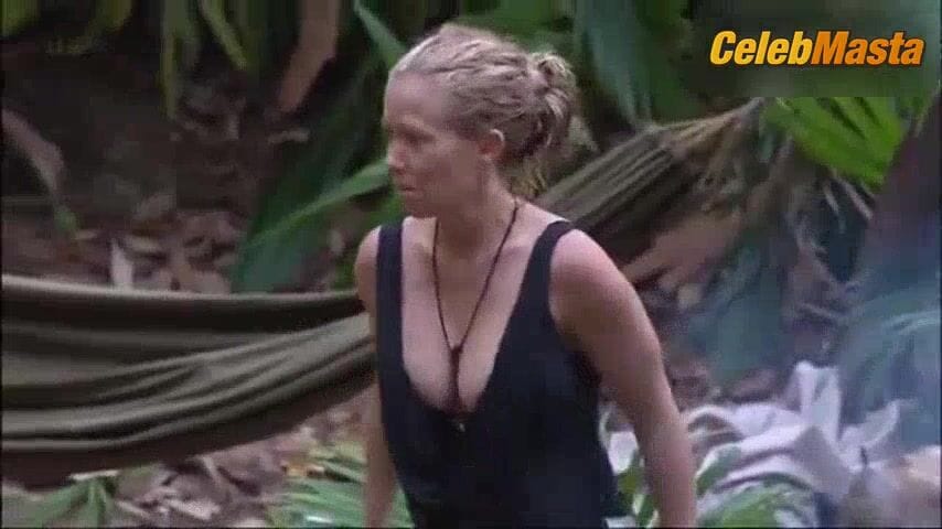 Kendra Wilkinson Tits, Swimsuit Scene from I'm a Celebrity, Get Me Out of Here!