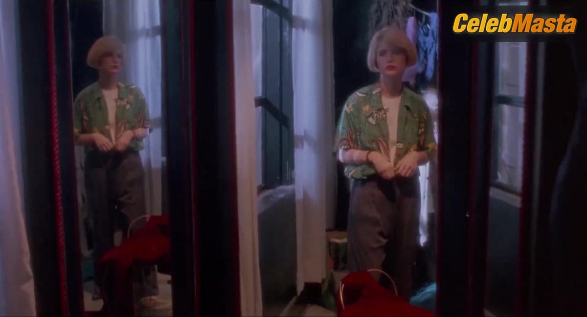 Jennifer Jason Leigh's Sexy Scene in Heart Of Midnight